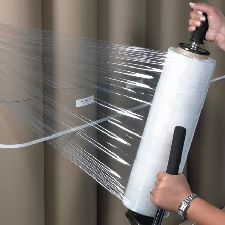 Tại sao biến động dầu thô không xuất hiện ngay lập tức trong báo giá vận chuyển hàng hóa đường biển của bạn - và những điều cần nói với nhà máy của bạn
